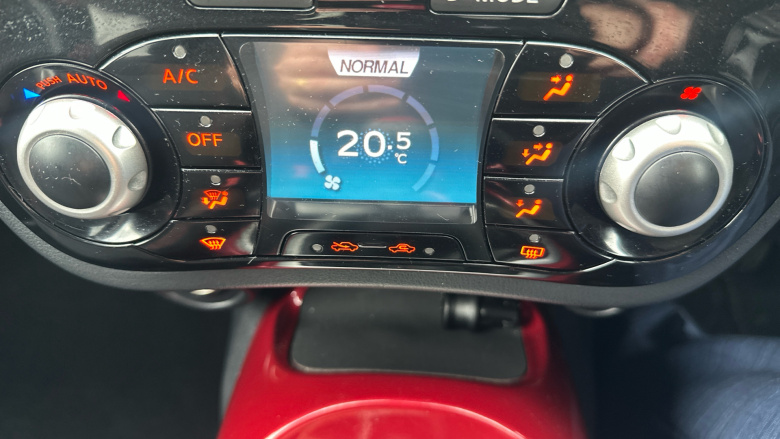 Nissan Juke 1.2 DiG-T N-Connecta 5dr Petrol Hatchback